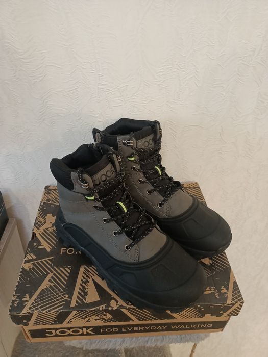 Продам ботинки 38 размер