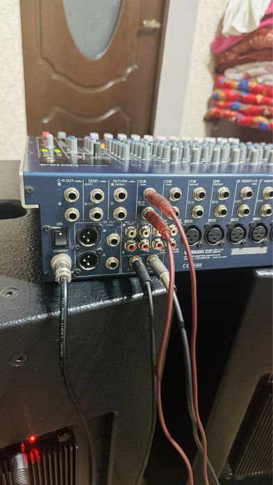 музыкальная аппаратура, микшерные пульт.