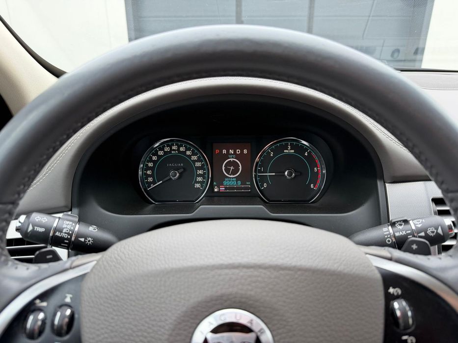 Jaguar XF Luxury S  3.0 D