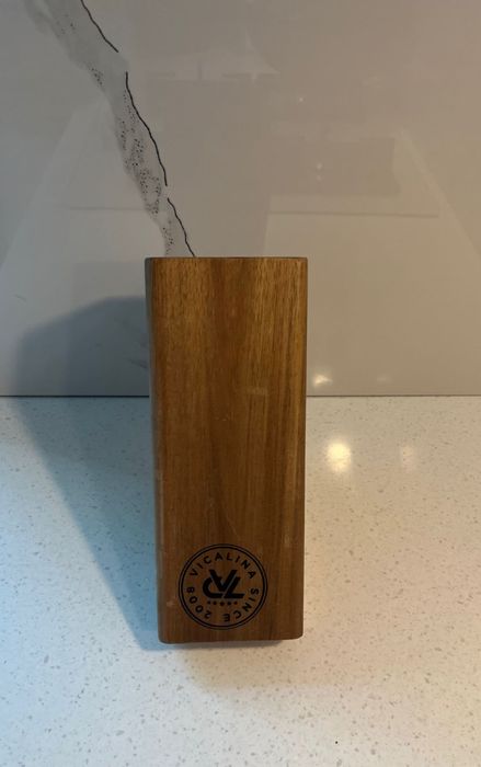 Подставка для ножей.