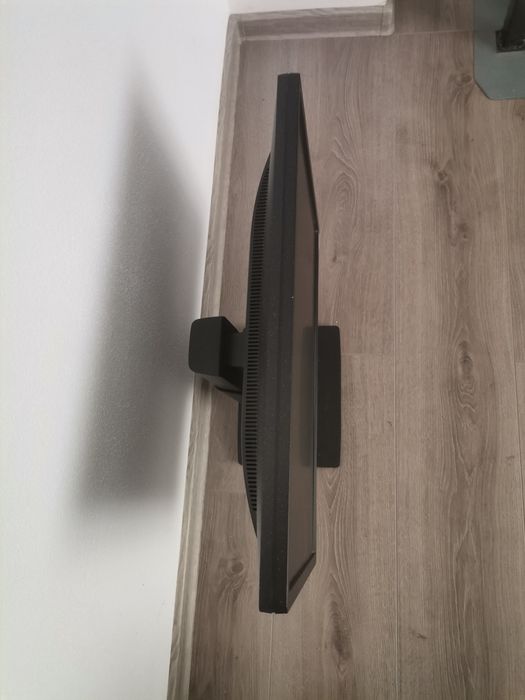 Monitor Fujitsu LCD   model b22w-6