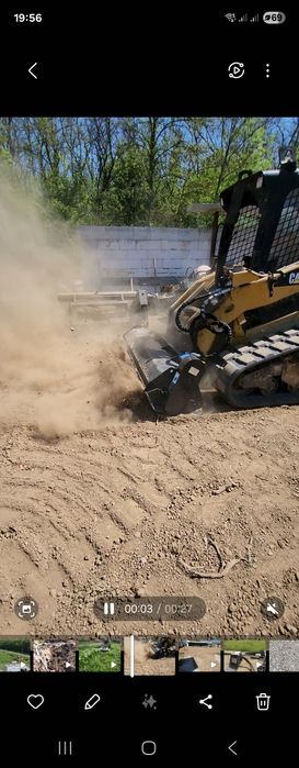 Nivelare indreptare Teren Bobcat Miniexcavator Compactor