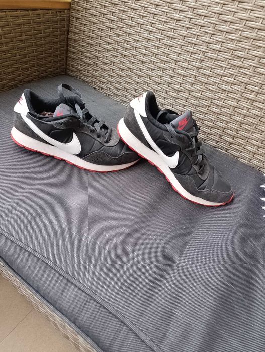 Маратонки Nike 10 евро