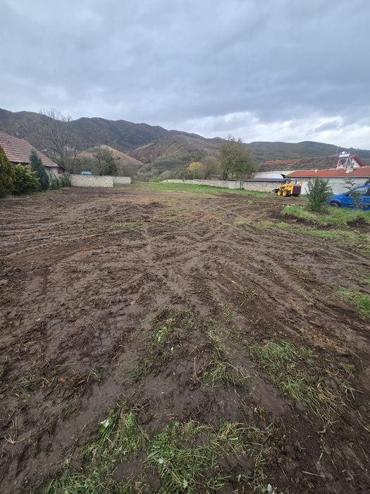 Transport nisip,pietriș,moloz.