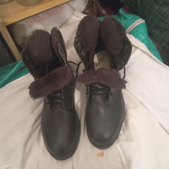Продам Берцы зимние 5000т.Новые.