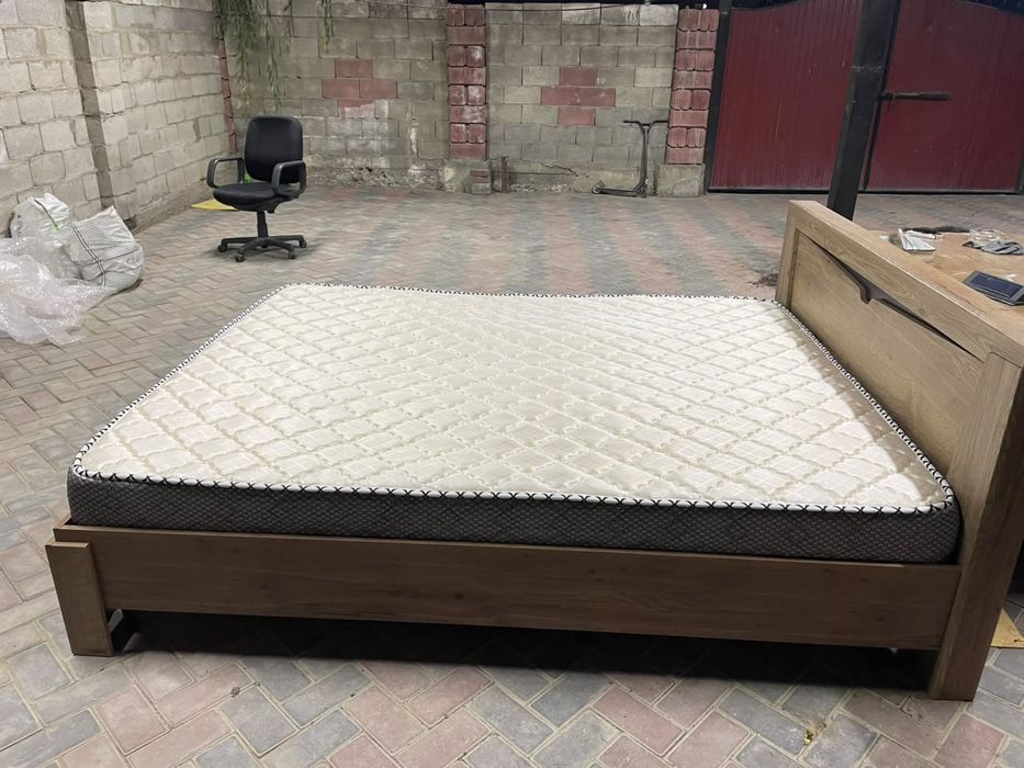 Кровать двуспальная 175х210