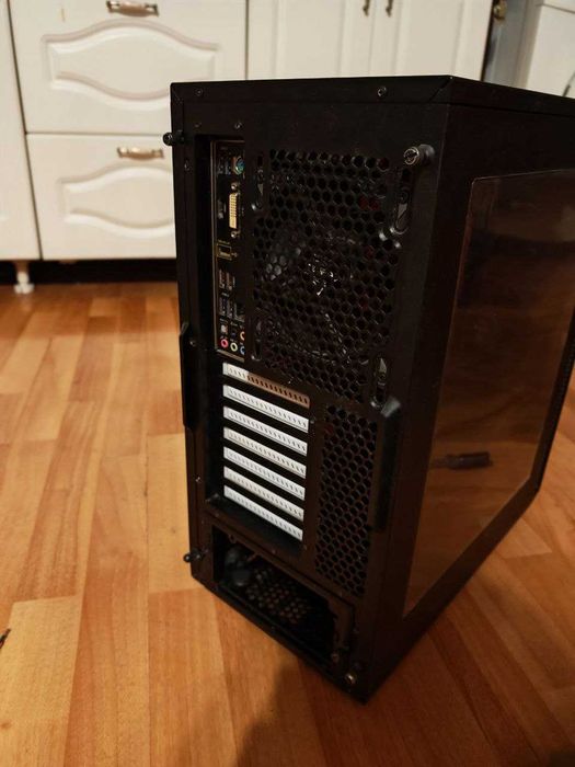 корпус Fractal Design Define C