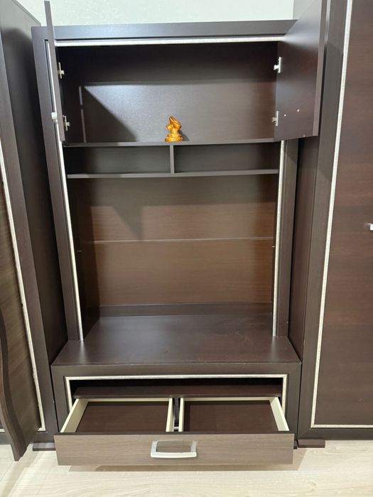 Продам стенку для гостиной