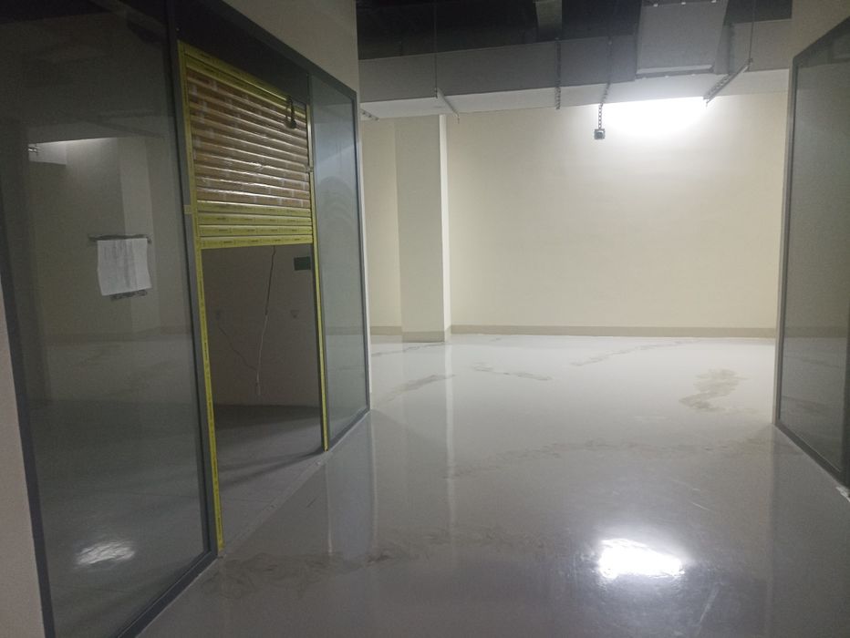 Ibn sino savdo markazi ( Stroy mart) dokon sotiladi