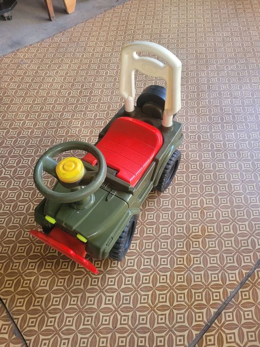 Детские игрушки. Велосипед. Мопед. Трактор.