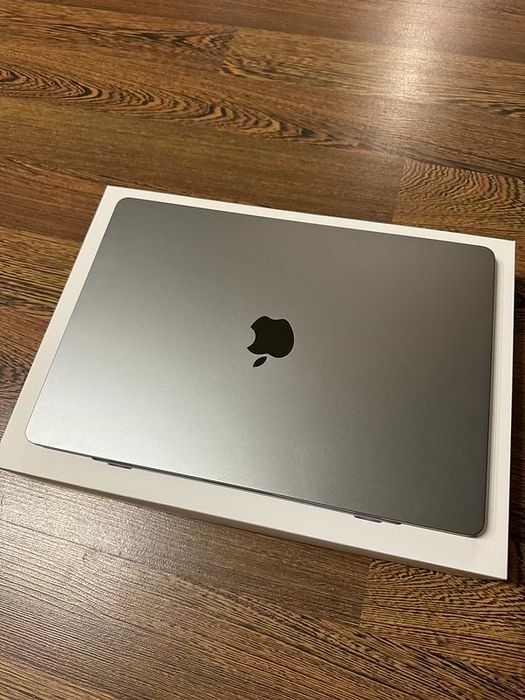 Macbook m2, 8, 256, silver