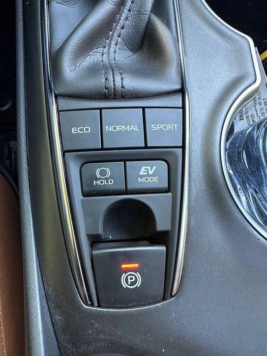 Toyota camry 75 2023 Grande