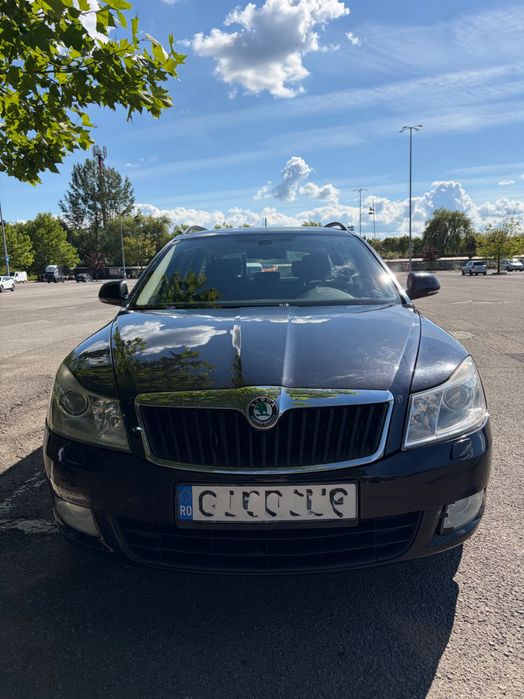 SKODA Octavia 2011 — imagine 1
