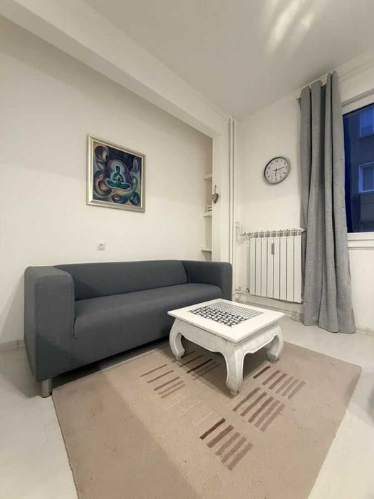Дава се под наем Тристаен апартамент в София, Център - 60 кв.м за 776.73 € - Снимка #1