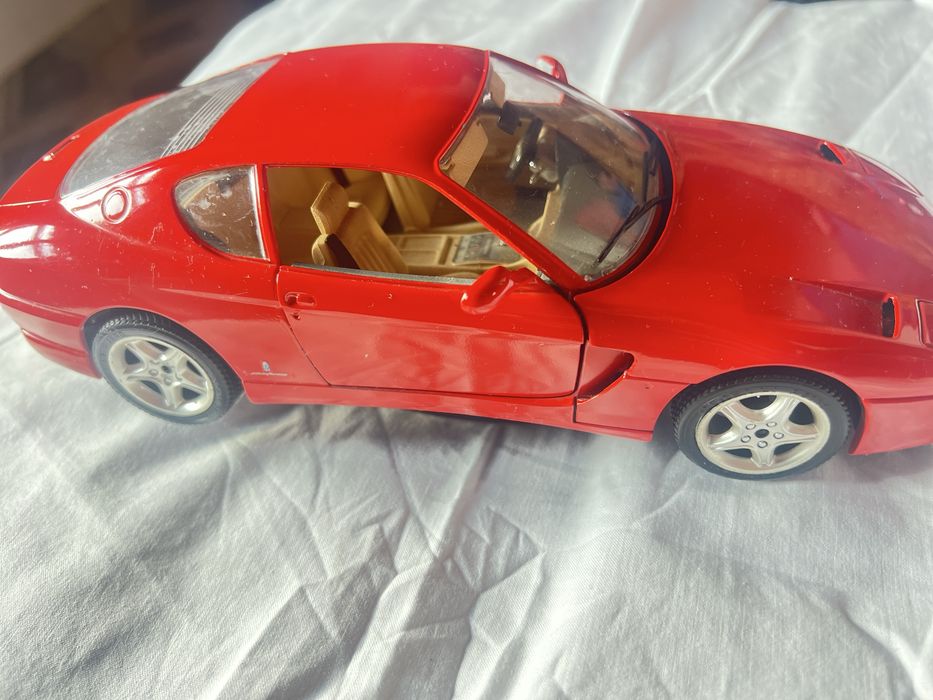 Model Ferrari 456 GT scara 1:18 1990’s Bburago