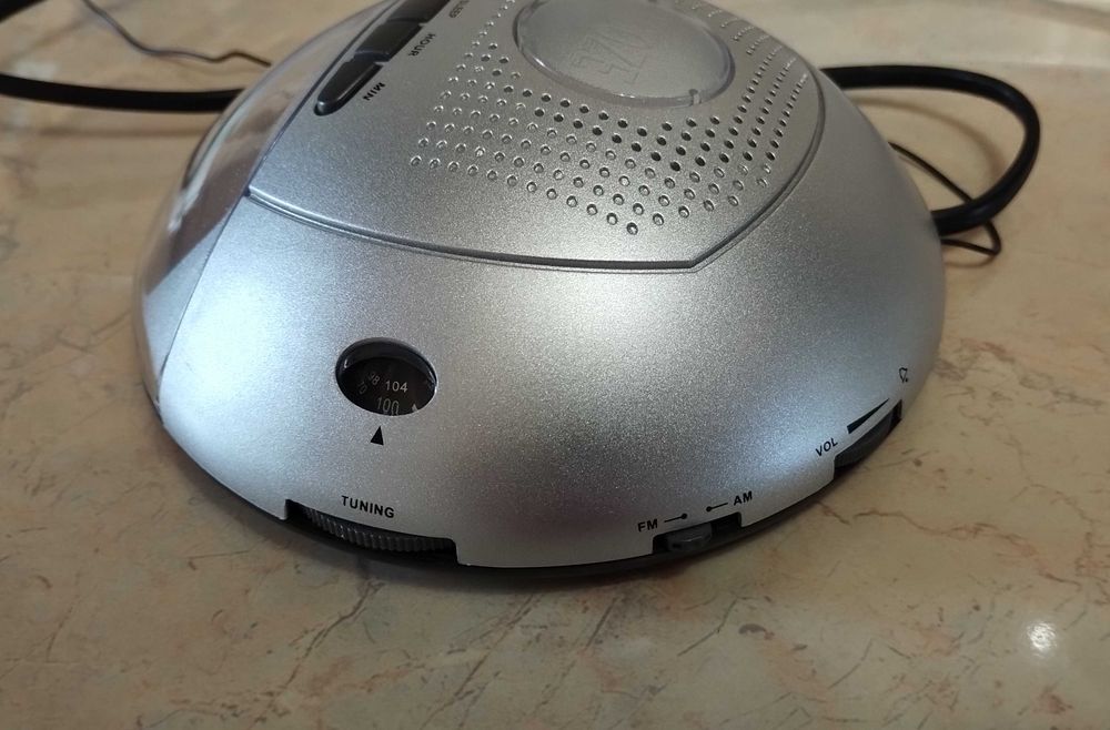 Радиочасовник Technika - нов, неизползван