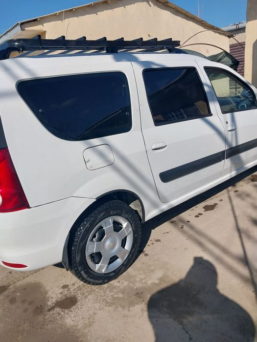 Лада ларгус сотилади