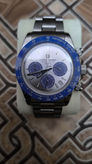 Часы Casio G-Shock 2100 и Pagani Dising .