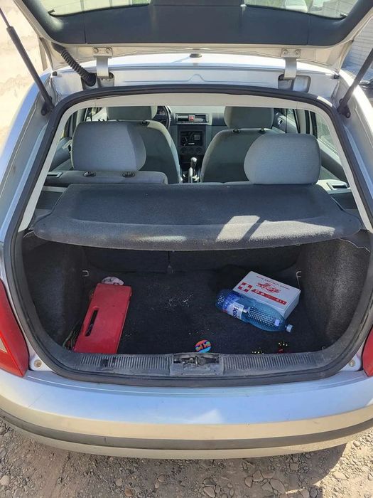Dezmembram Skoda Fabia 1 usa fata dreapta/usa spate dreapta/ haion spate