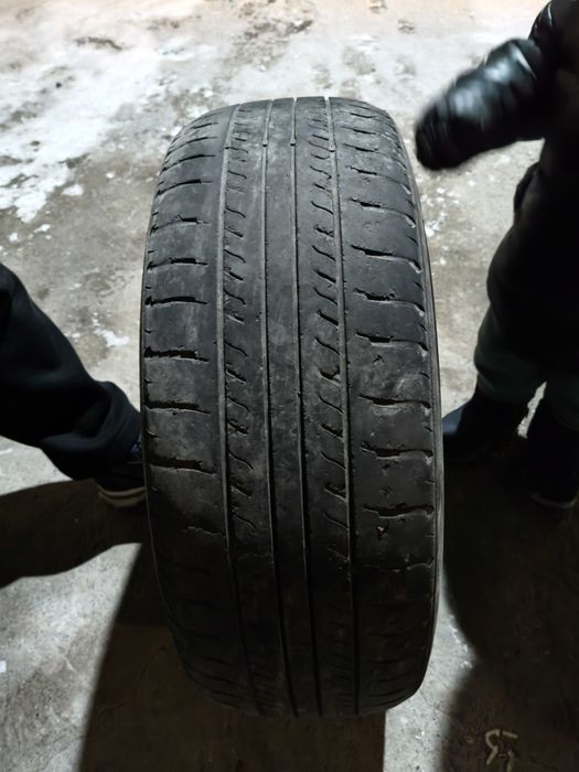 Татарка с шинами