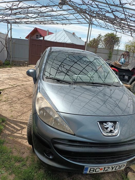 Peugeot 207 1.4 benzina
