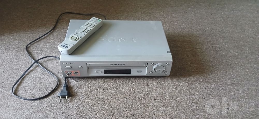 Video-magnetofon sony.