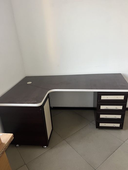 Стол мугалимге офиска