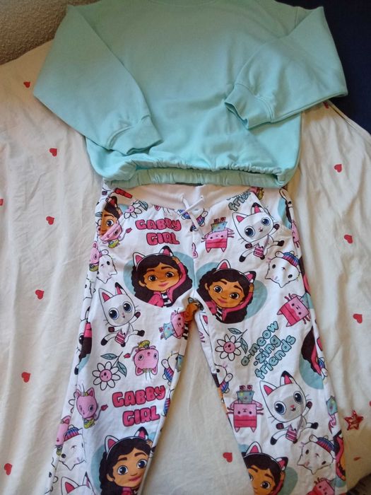 Зимен екип за момиче 7-8 г.- 8 евро.