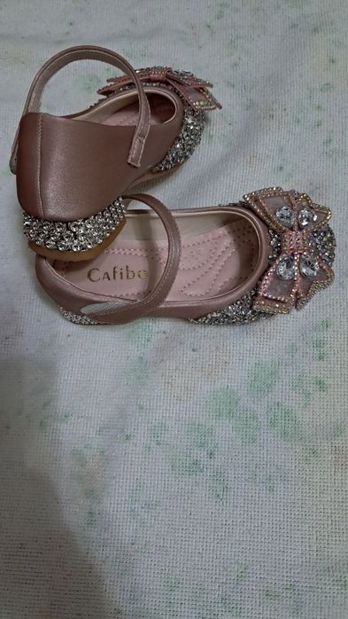 Туфли для девочек 24размер 3-4 года