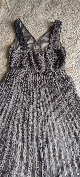 Платье женское (вечернее) с модным принтом