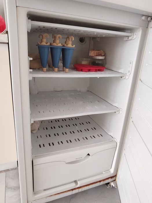 Холодильник двухкамерный