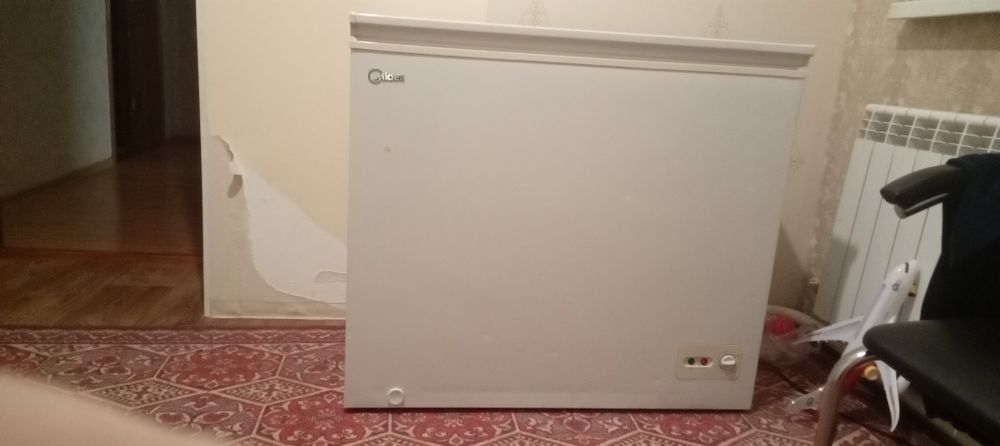 Продам морозильник 240л