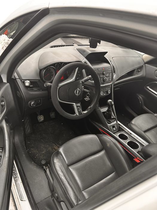 Dezmembrez opel zafira c tourer