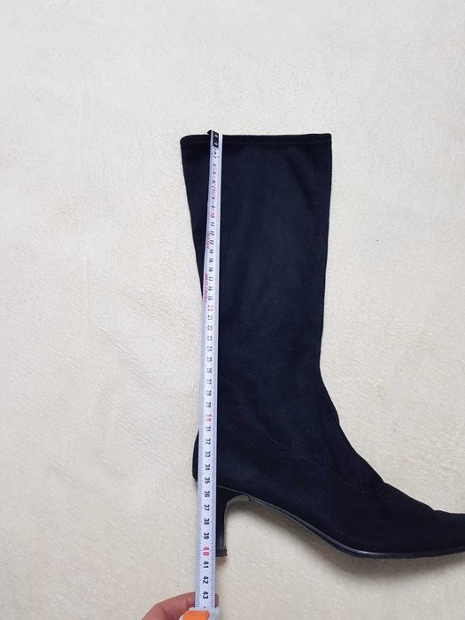 Cizme marimea 37, interior 24 cm