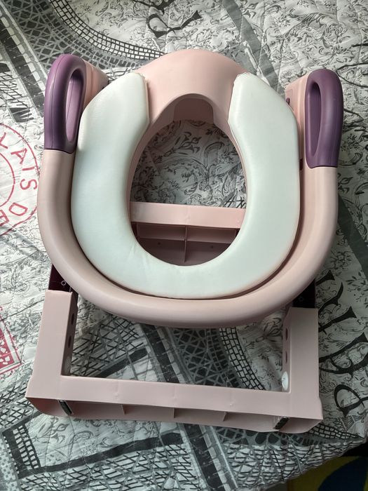 Детска седалка за тоалетна със стълби