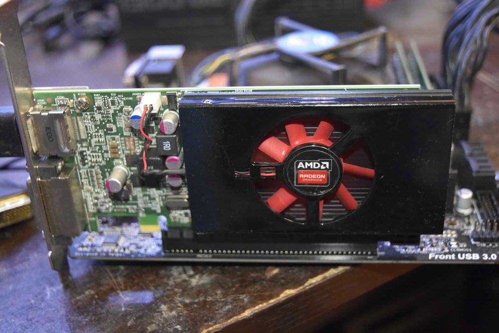 4GB Видео карта AMD Radeon R7 350X   DVI DisplayPort 128 bit DDR3