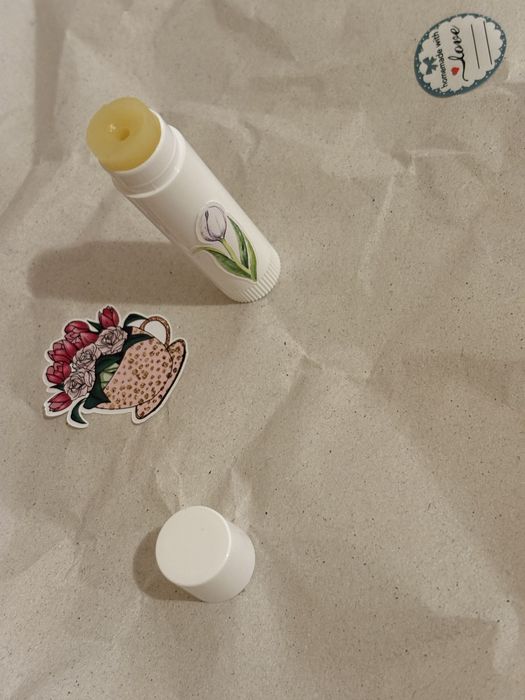 Балсам за устни (с био студено пресовани масла)