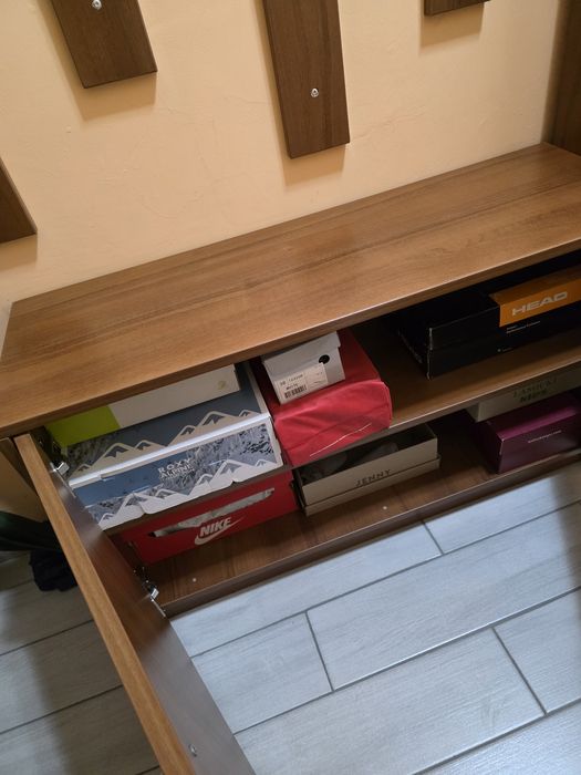 Портманто шкаф за коридор