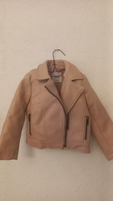 Куртки и комбинезоны на девочку