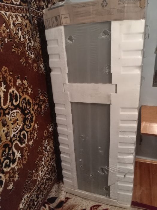 Muzlatgich indesit yangi kul rag