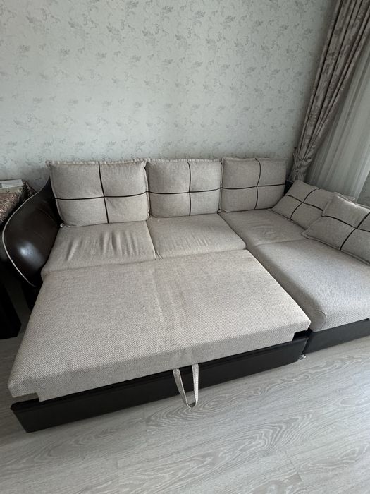 Продается диван, кресло, пуфик