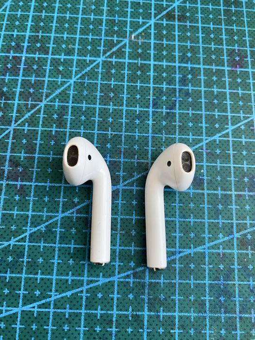 Наушники Apple AirPods 2 with Lightning белый