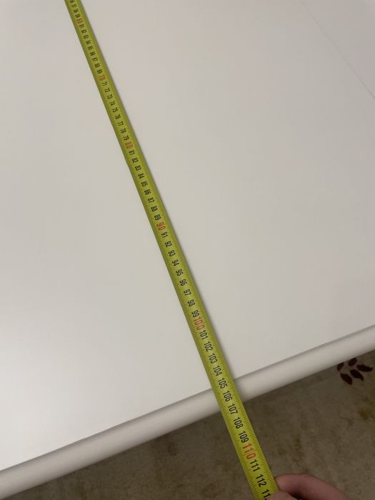 Продается белый стол