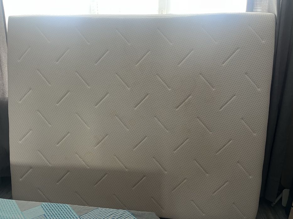 Продавам матрак 160/200 см. Матракът е запазен!