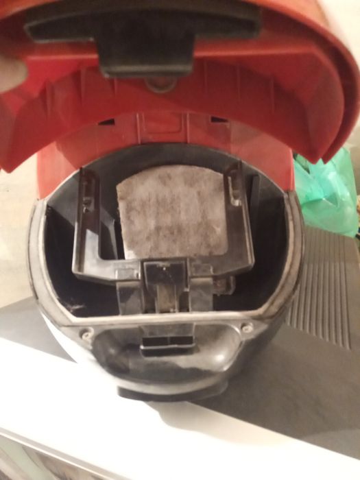 Продам небольшой пылесос