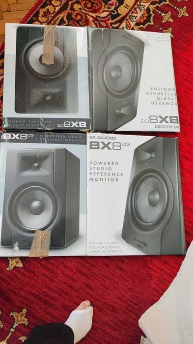 Monitoare studio M-Audio BX8 D3 + stative Quiklok + cabluri