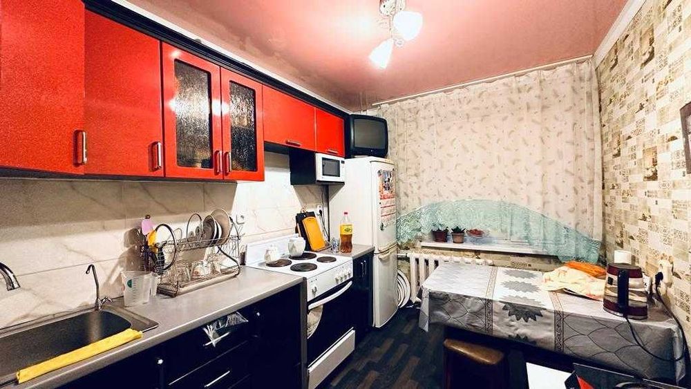 Продам 3комн на Мамыраева