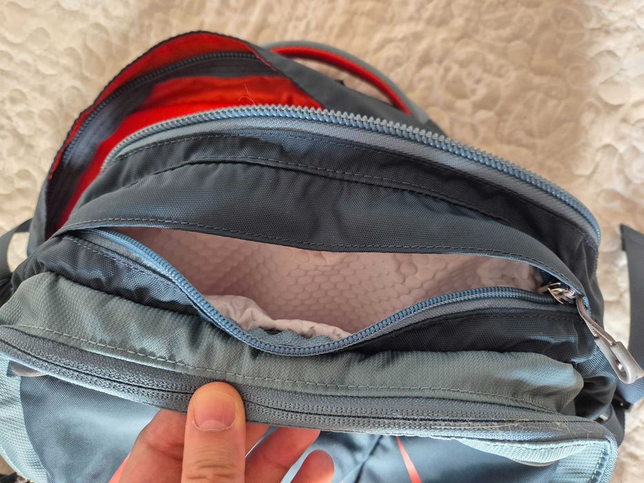 Rucsac unisex 30 litri calitate Ospray, model Comet
