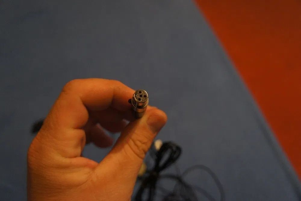 Microfoane condensator pentru instrumente