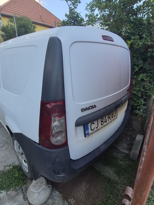 Vând Dacia Logan Van
